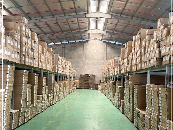 Large-scale warehouse system